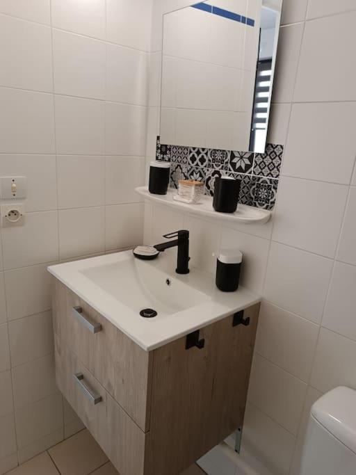 Studio Renove Dans Residence De Vacances Avec Grande Piscine Chauffee, Parking Et Terrasse Agde Dış mekan fotoğraf