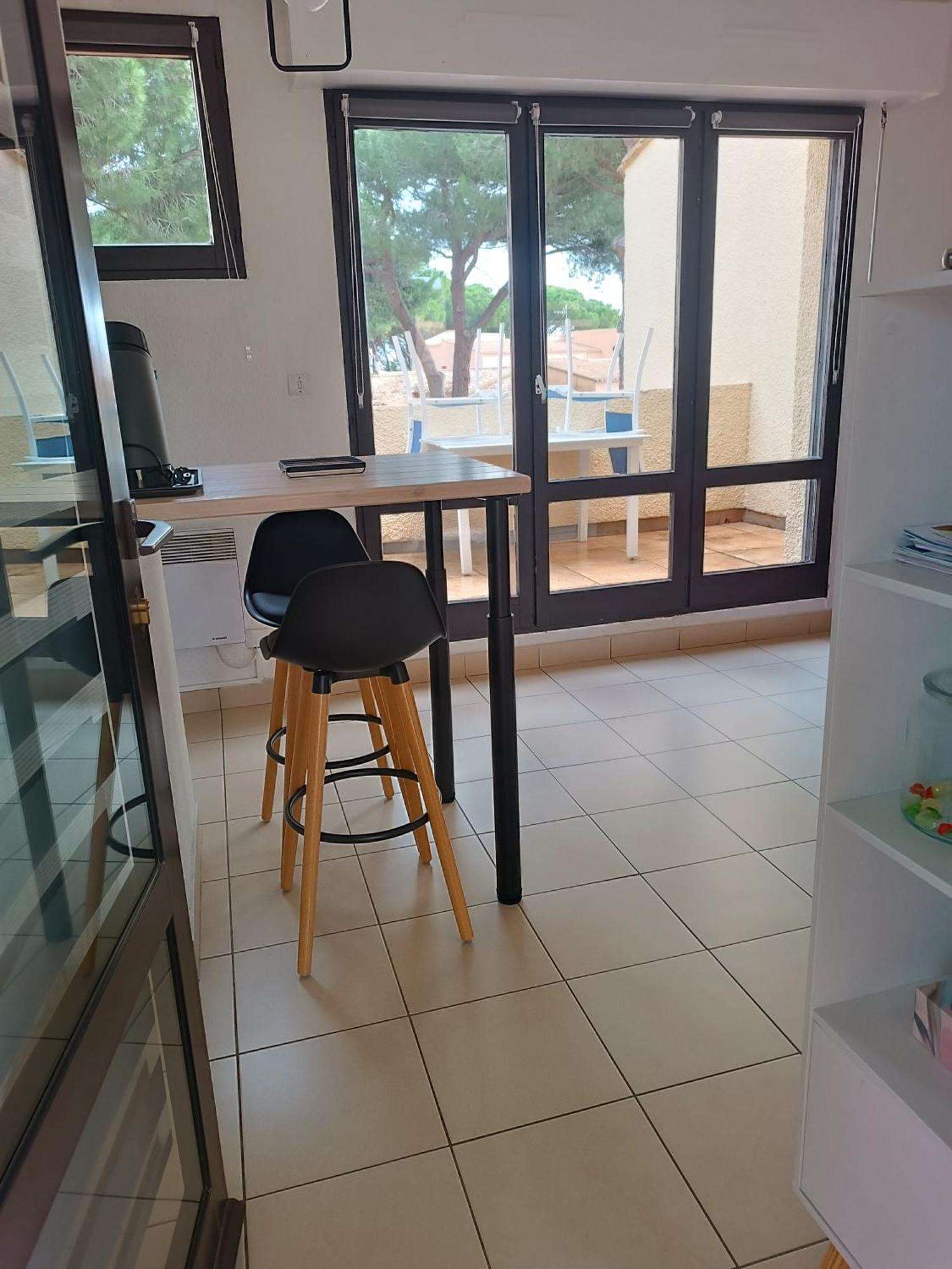 Studio Renove Dans Residence De Vacances Avec Grande Piscine Chauffee, Parking Et Terrasse Agde Dış mekan fotoğraf
